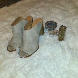 Express mule heels
